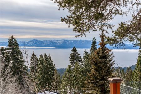 Sun Bear Realty & Vacation Rentals, 1014 Saturn Court