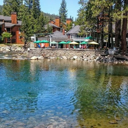River Ranch Lodge & Restaurant, Riverside Lodging 