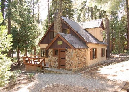 West Lake Properties, Quandt Cabin