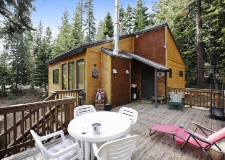 West Lake Properties, Barking Pine Cabin