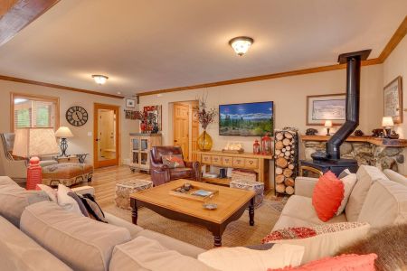 Tahoe Getaways, Bear's Lair