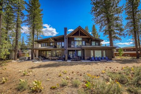 Tahoe Getaways, Crestwood