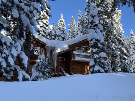 Tahoe Getaways, Secret Garden Lodge