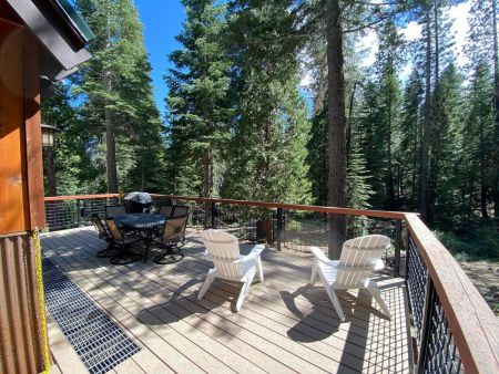 Tahoe Getaways, Away on Allenby