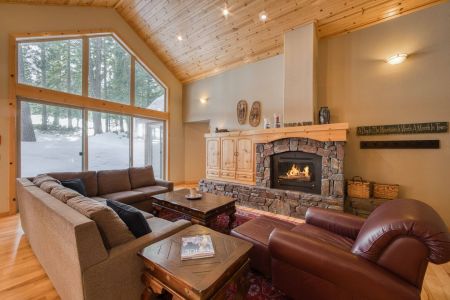 Tahoe Getaways, Great Bison Lodge