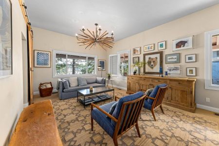 Tahoe Getaways, Crimson Cabin