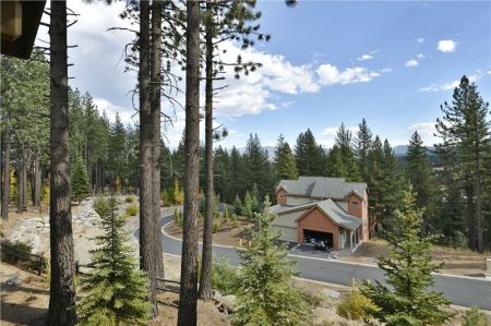 Tahoe Truckee Vacation Properties, Tahoe Stoneridge