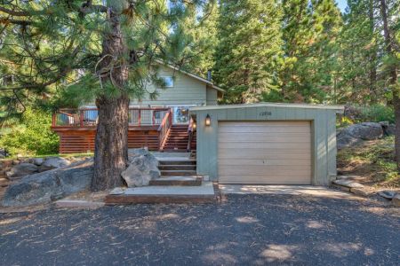 Tahoe Truckee Vacation Properties, Sierra Getaway