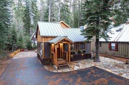 Tahoe Truckee Vacation Properties, Alpine Retreat