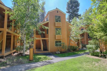Sun Bear Realty & Vacation Rentals, McCloud 55