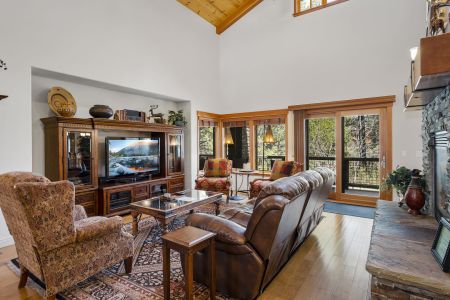 Tahoe Signature Properties, Pinyon Creek Retreat