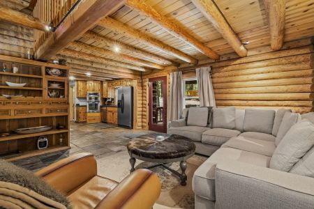 Tahoe Signature Properties, Log Cabin