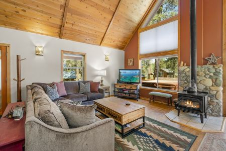 Tahoe Signature Properties, Creekside Retreat