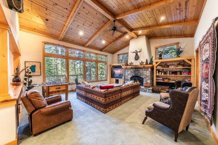Tahoe Getaways, Indian Hills