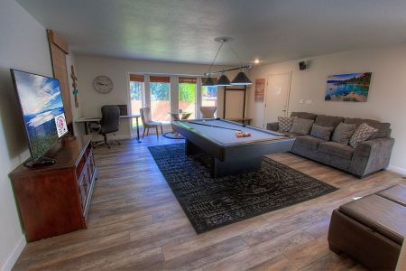 Lake Tahoe Accommodations, Sadie's Hustle