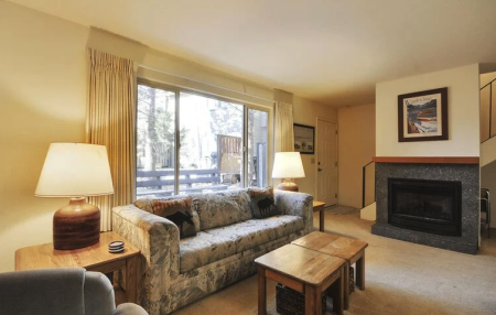 Tahoe Truckee Vacation Properties, Lake Forest Zen Den
