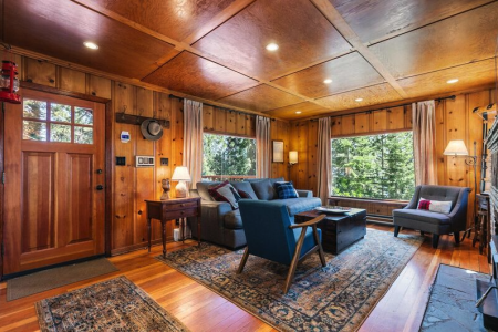 Tahoe Truckee Vacation Properties, Scenic Solitude