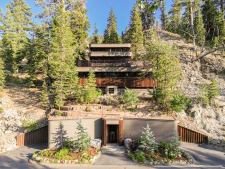 Tahoe Getaways, Spire Chalet
