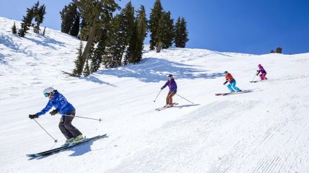 Palisades Tahoe, Woman of Winter Clinic