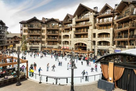 The Village at Northstar, Aprés in the Village