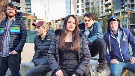 The Village at Palisades Tahoe, WWG Pickin' in the Plaza with AJ Lee & Blue Summit
