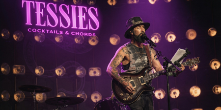 Tessie's Cocktails & Chords, Mic Smith