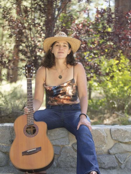 Lake Tahoe AleWorX, Annie Davidson