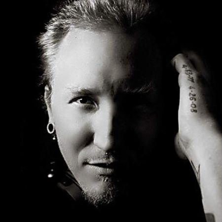 Whiskey Dicks Saloon, DJ Keenan