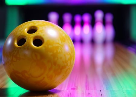 Bowl Incline, Disco Bowling with DJ Beats