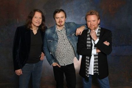 Crystal Bay Casino, Guitar Army ft. Robben Ford, Lee Roy Parnell, & Joe Robinson