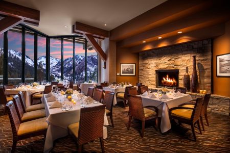 Everline Resort & Spa, Thanksgiving at Everline Resort & Spa, Lake Tahoe: Feasts and Family Fun in the Mountains