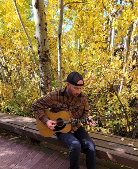 Tahoe Wine Collective, Live Music with Jonathan Hennion