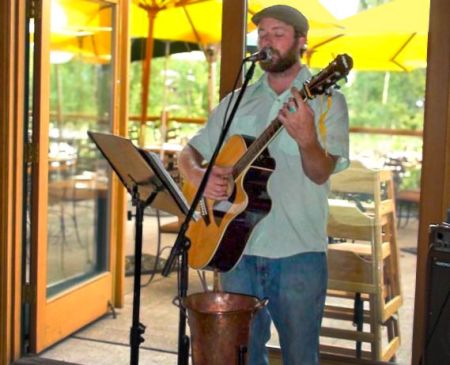 Spindleshanks Restaurant, Live Music Tuesdays