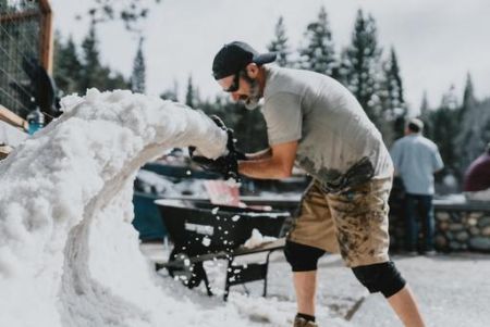 River Ranch Lodge & Restaurant, SNOWFEST: Annual Snow Sculpture Contest