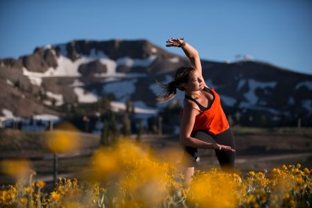 The Village at Palisades Tahoe, Snowga: Snow Yoga