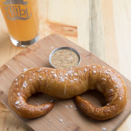 Alibi Ale Works, Alibi Mustache Pretzel