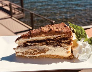 Za's Lakefront, Housemade Tiramisu Cheesecake