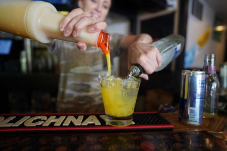 Emerald Bay Bar & Grill, Daily Drink Specials