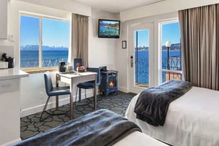 Crown Motel, Stay More and Save
