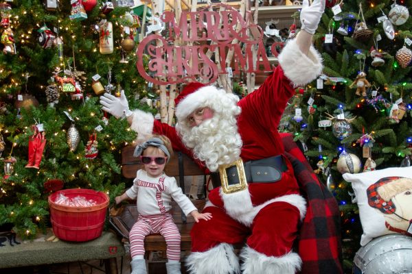 Photos And Ornament Making With Santa And Mrs Claus Mountain